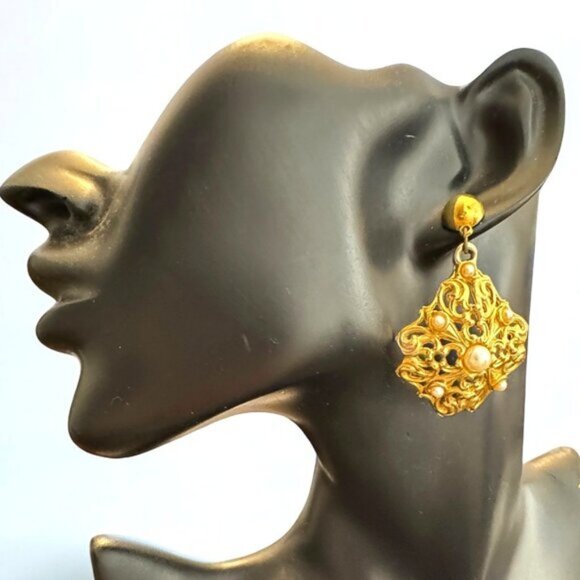 Vintage Pierced Earrings Dangle Large Gold Tone with White Faux Pearls Square - Picture 2 of 4